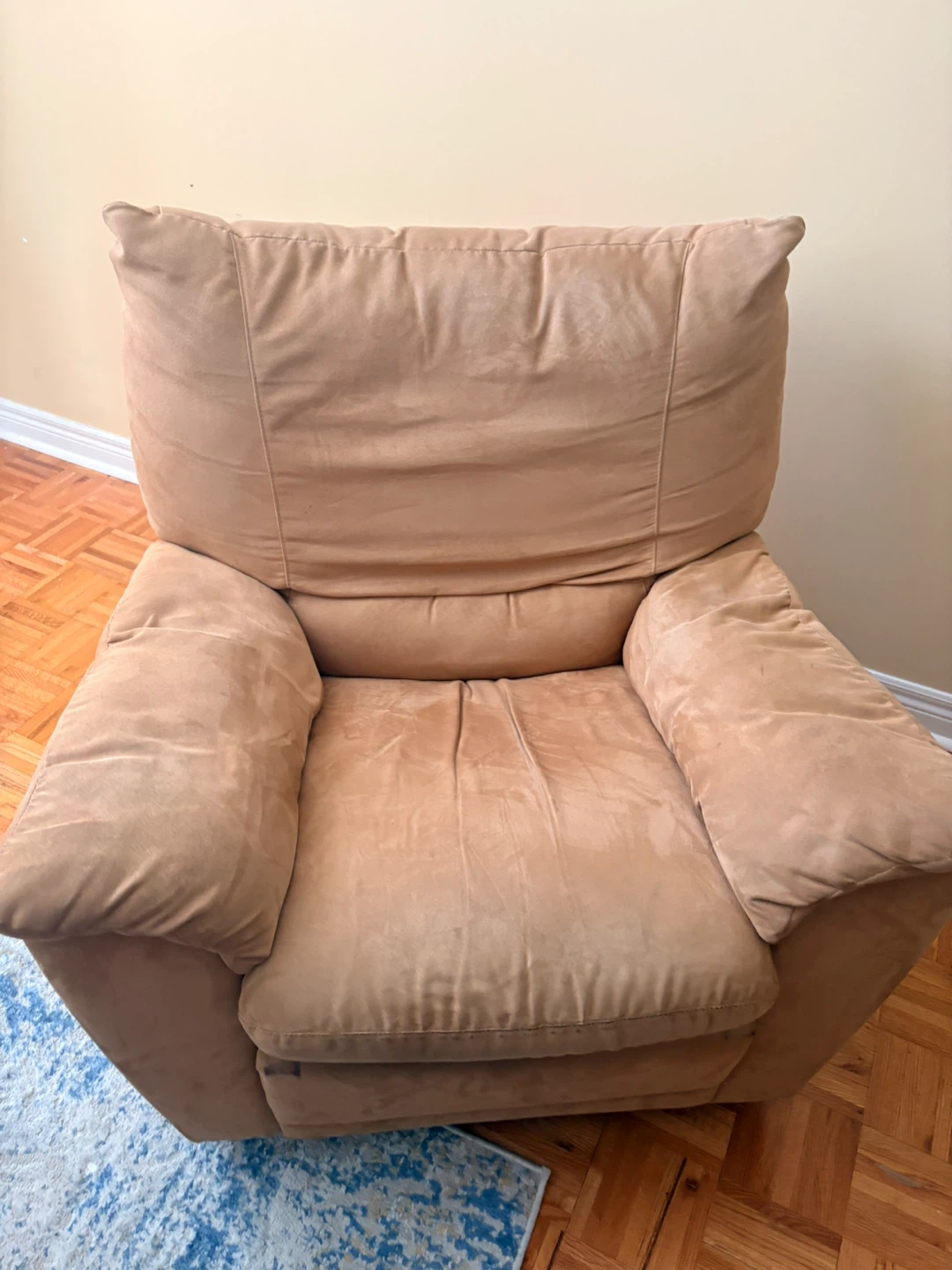 Recliner sofa