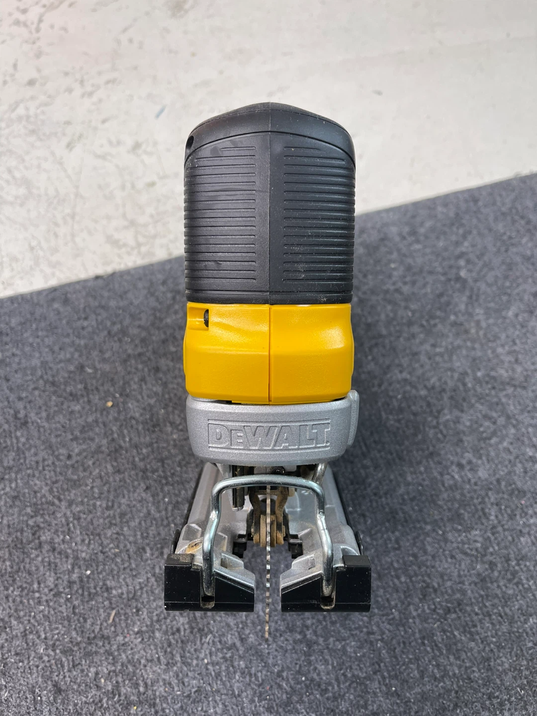 🥕 DEWALT DCS334 20V MAX XR Brushless Jigsaw - photo 4