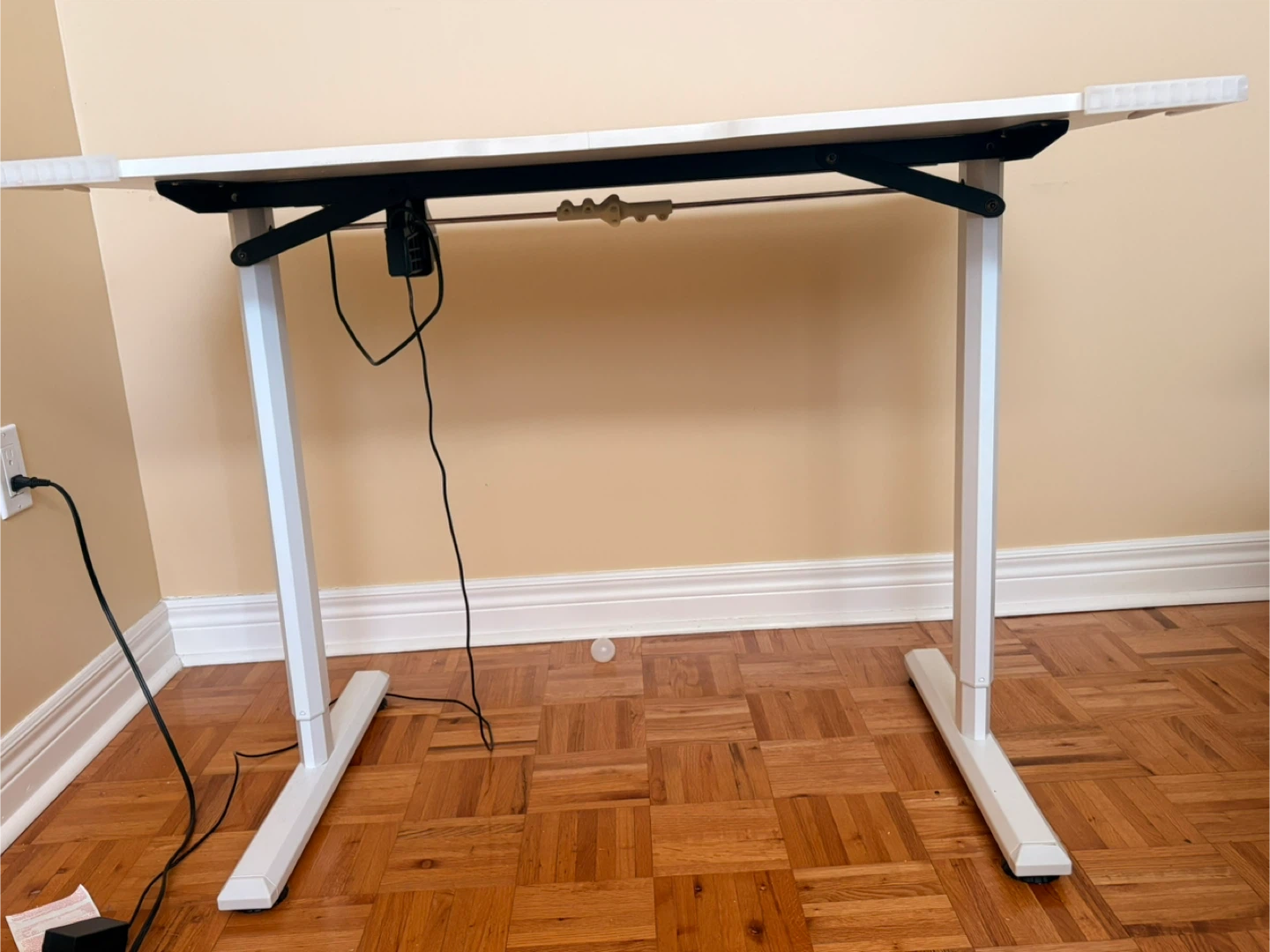 White electric adjustable office table