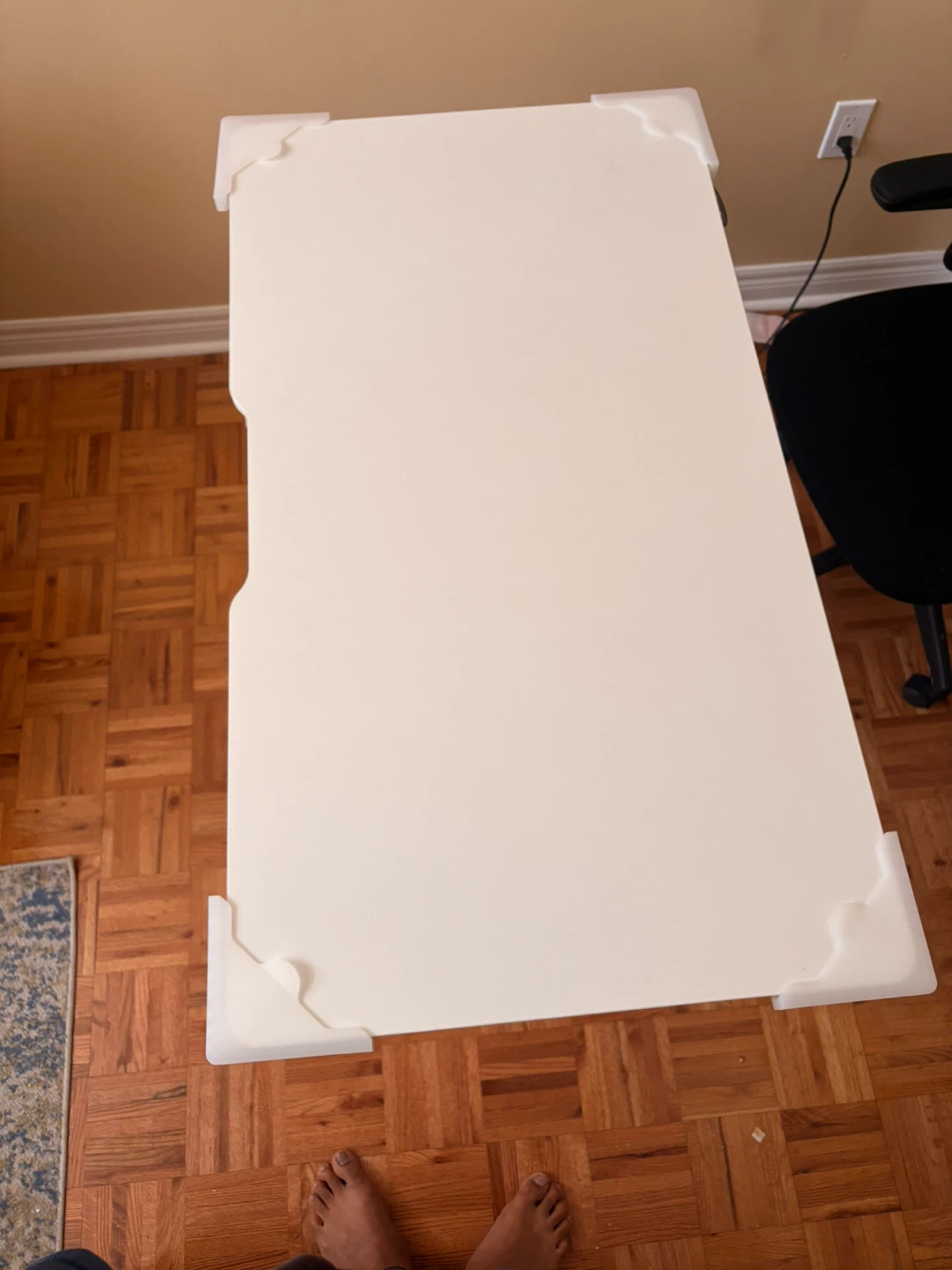White electric adjustable office table - photo 2