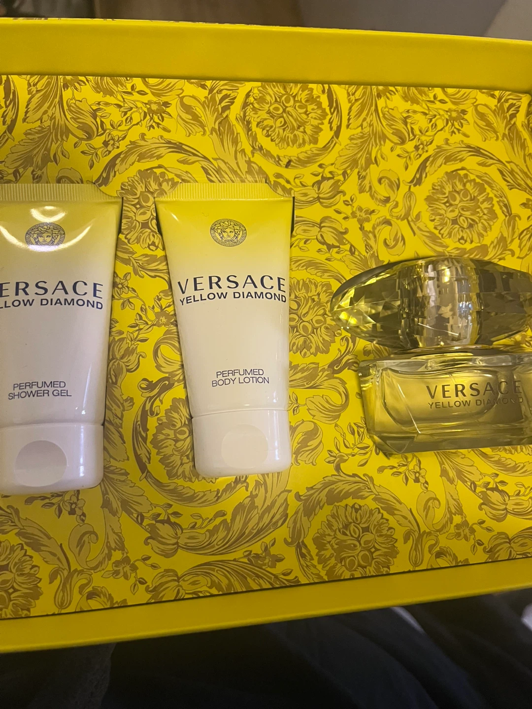 New Versace Yellow Diamond Perfume Set