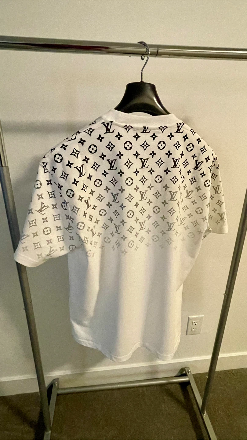Louis Vuitton Monogram Gradient T-Shirt Size XXL LV Tshirt - photo 2