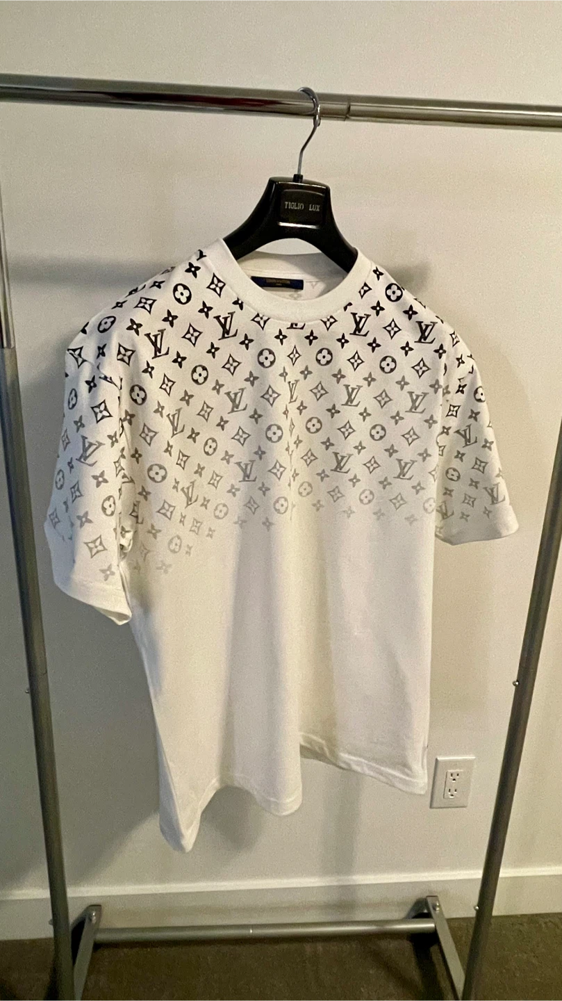 Louis Vuitton Monogram Gradient T-Shirt Size XXL LV Tshirt