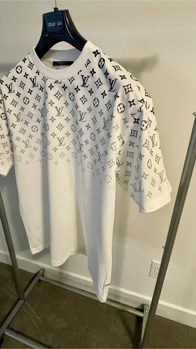 Louis Vuitton Monogram Gradient T-Shirt Size XXL LV Tshirt - photo 4