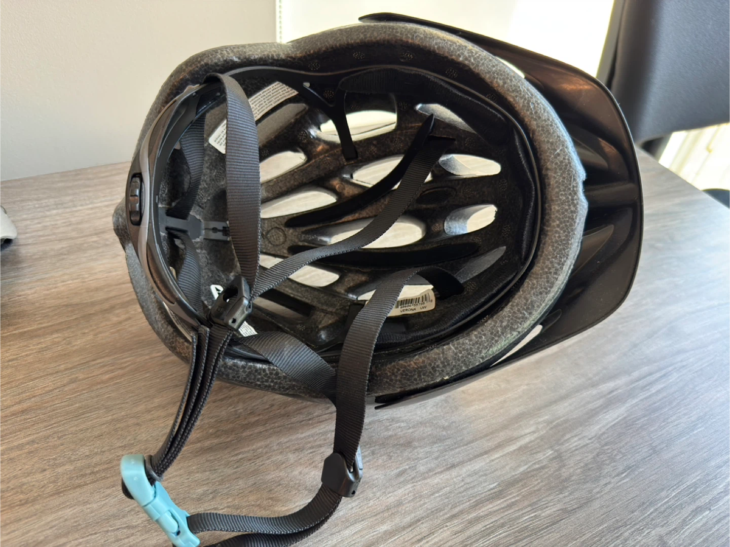 Giro Cycling Helmet - photo 3