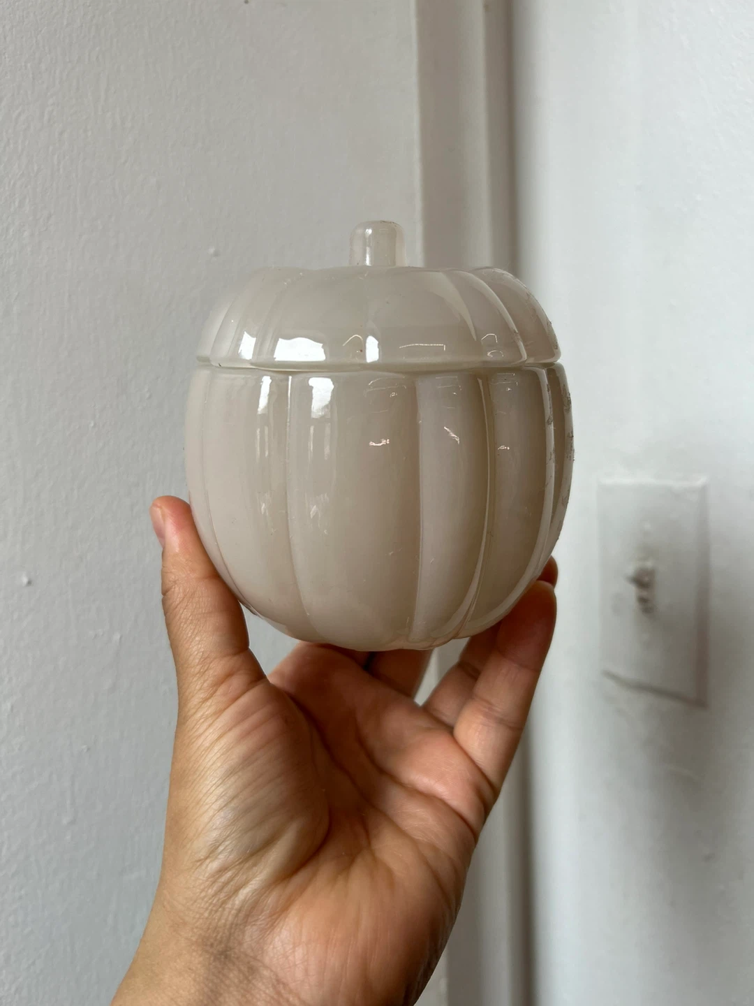 Glass pumpkin trinket