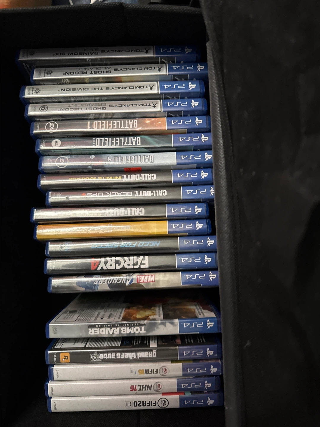 PlayStation 4 Console with Games - photo 2