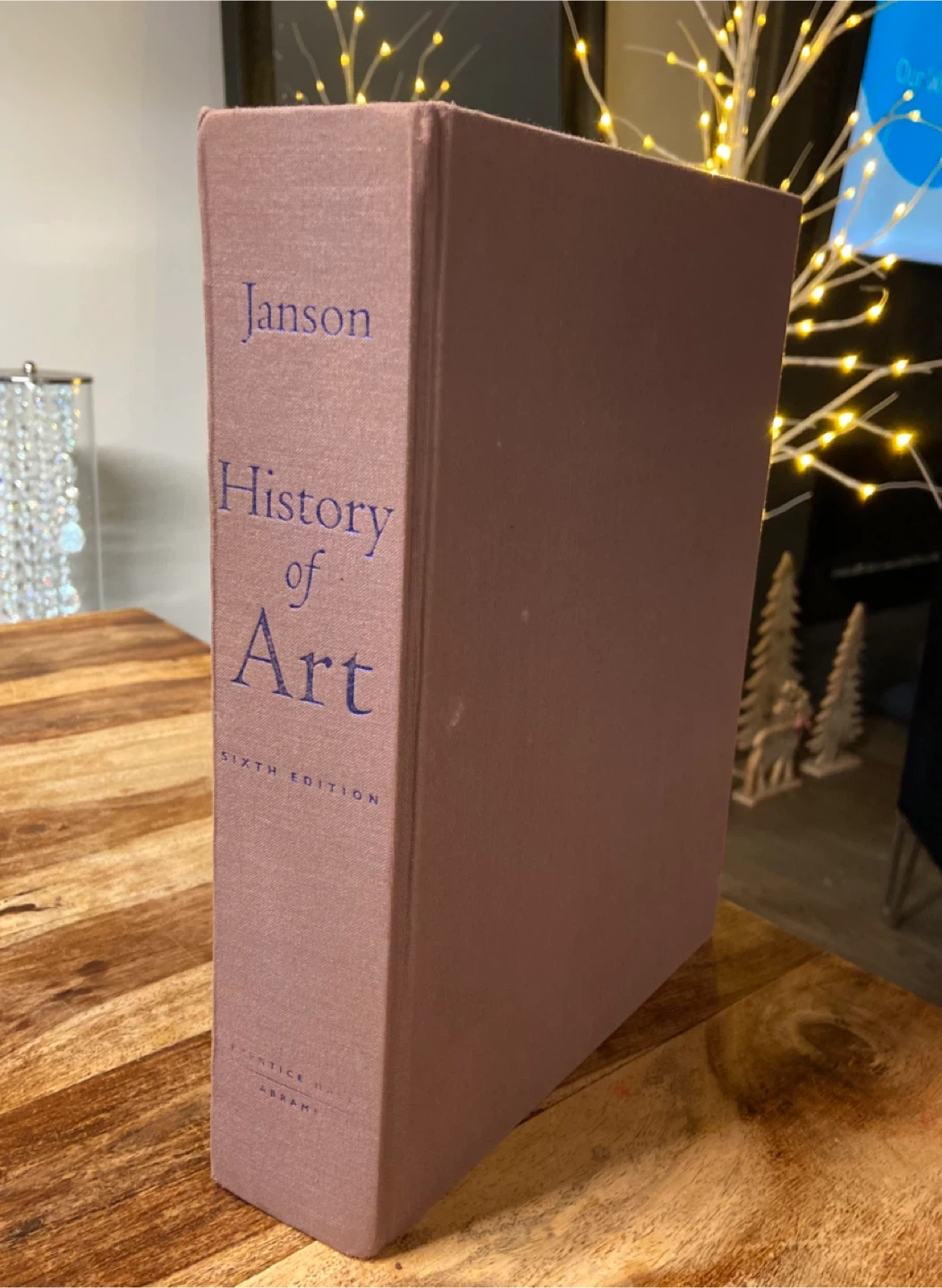 EUC: Janson's History of Art Sixth Edition Book