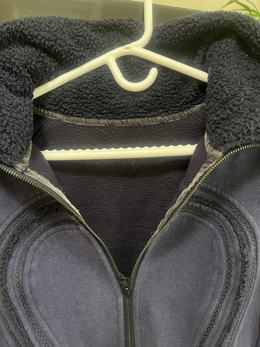 Lululemon Navy Fleece Lined Hoodie - Size 10 - photo 5