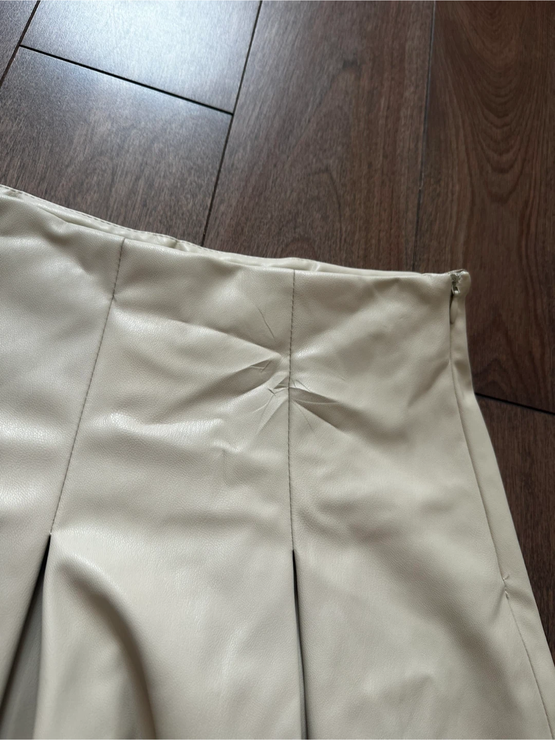Zara Beige Faux Leather Pleated Skirt - photo 2