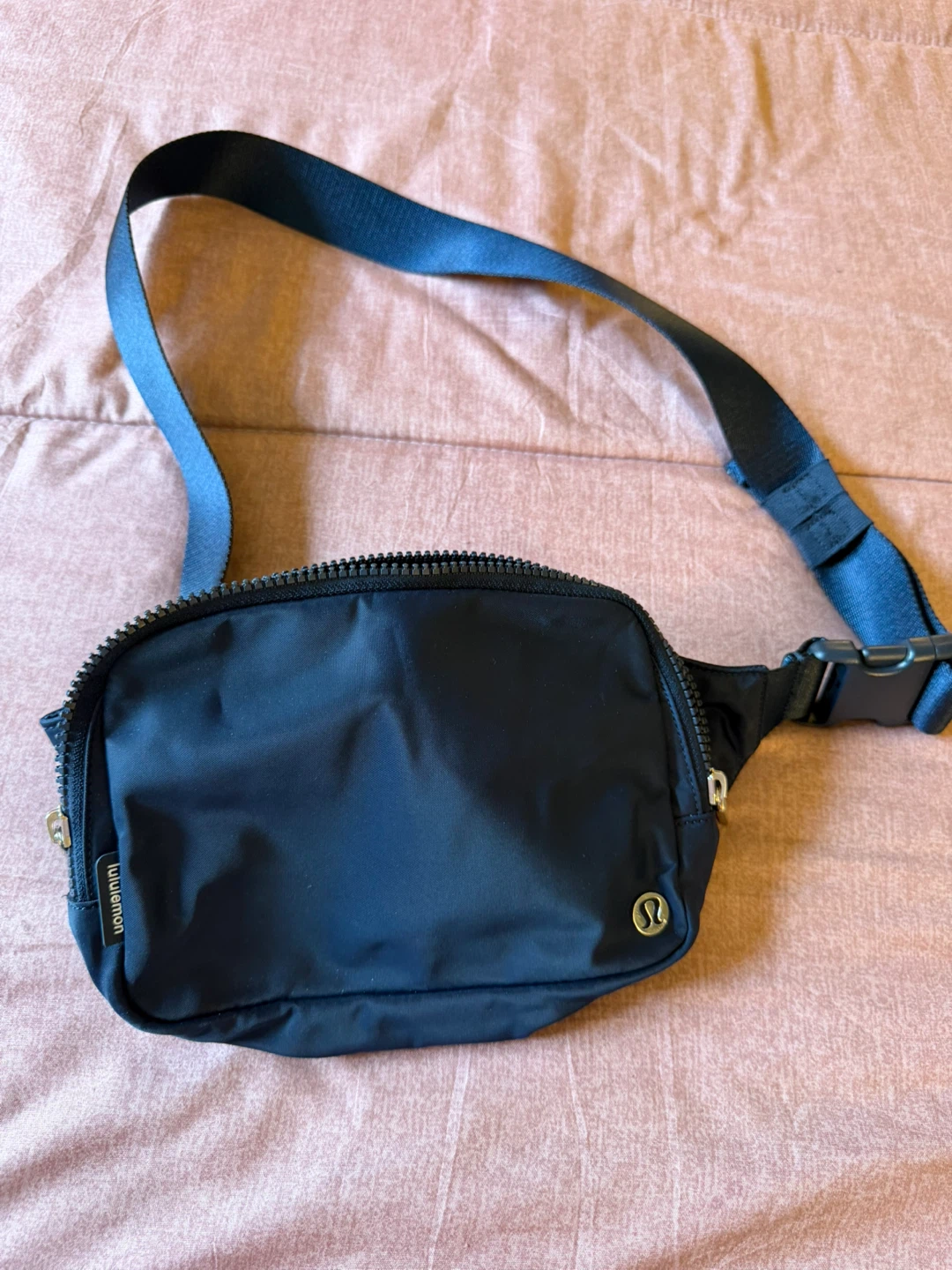 Lululemon Everywhere Belt Bag - Black