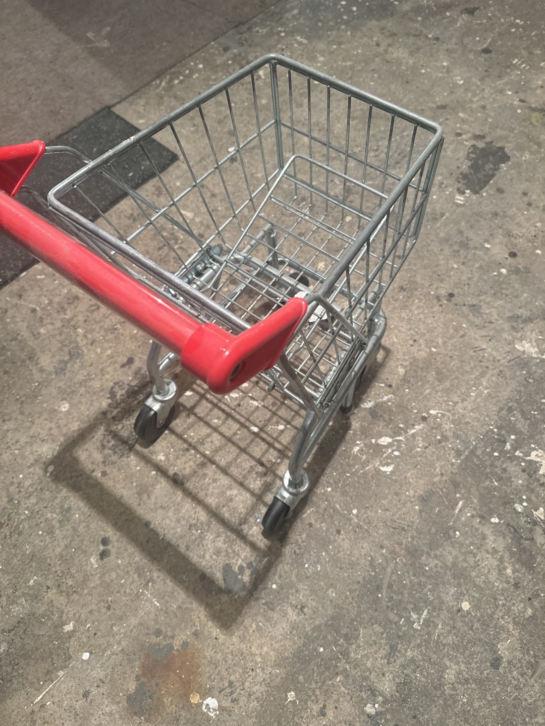 Mini Shopping Cart with Red Handle - photo 3