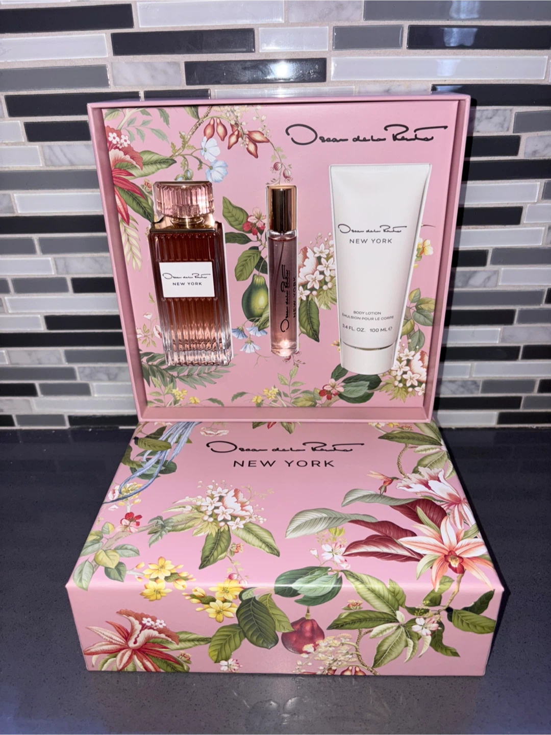 Oscar de la Renta New York Eau de Parfum & Body Lotion Gift Set - photo 2