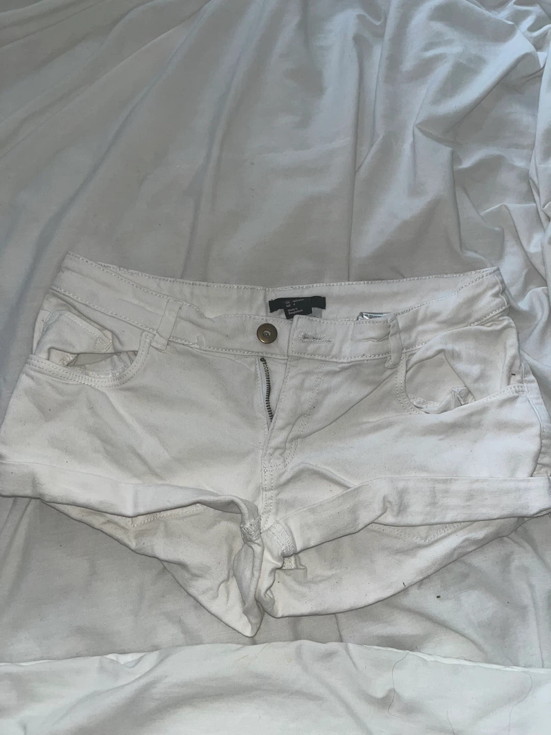Size 4 - short shorts H&M