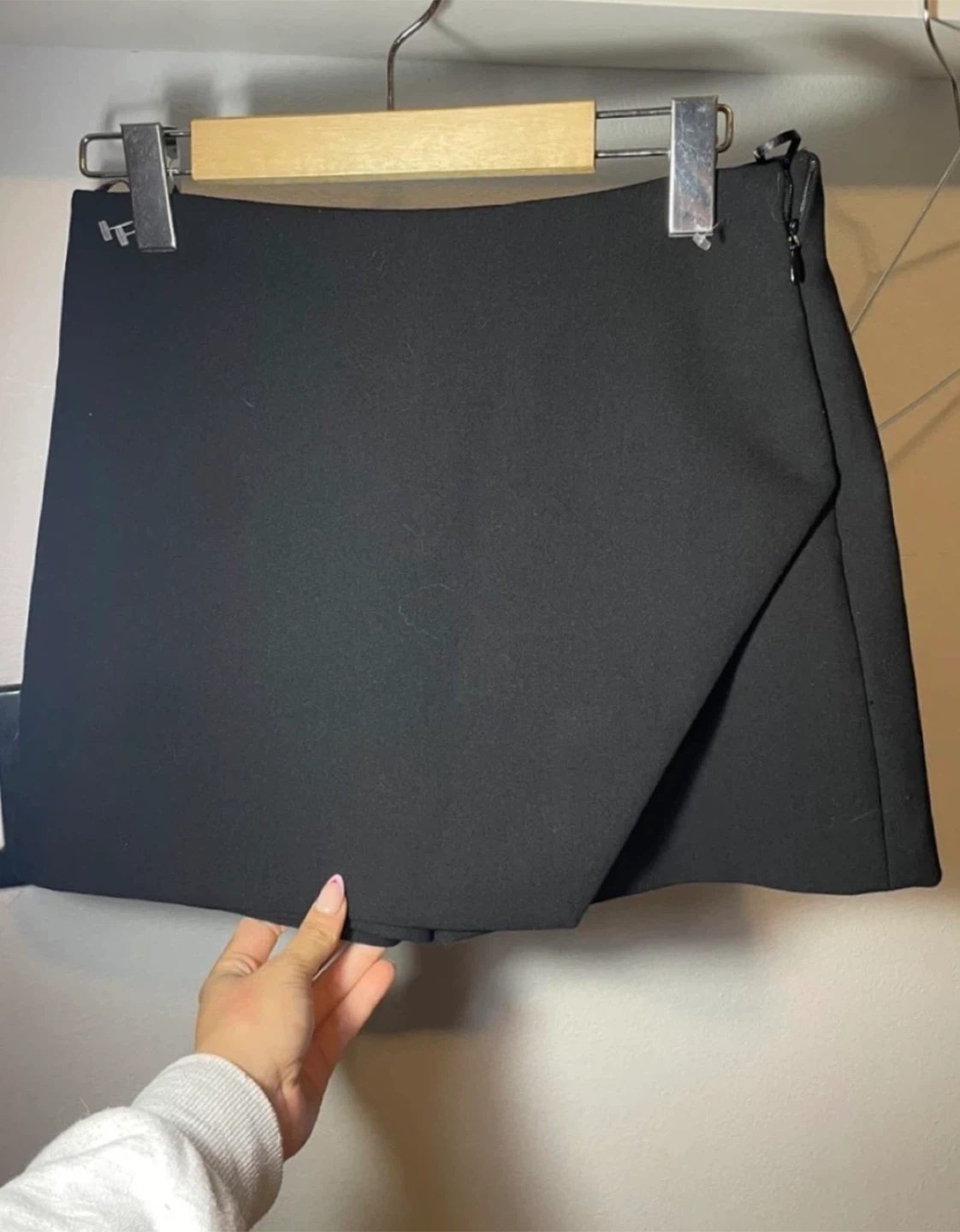 Zara Black Mini Skort, size small! 🥰💗💕🤝