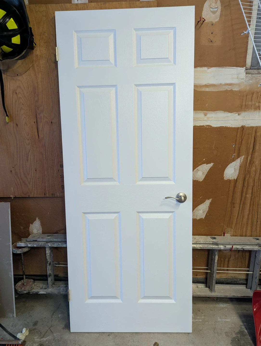 2 White Interior Doors with Handles - photo 2