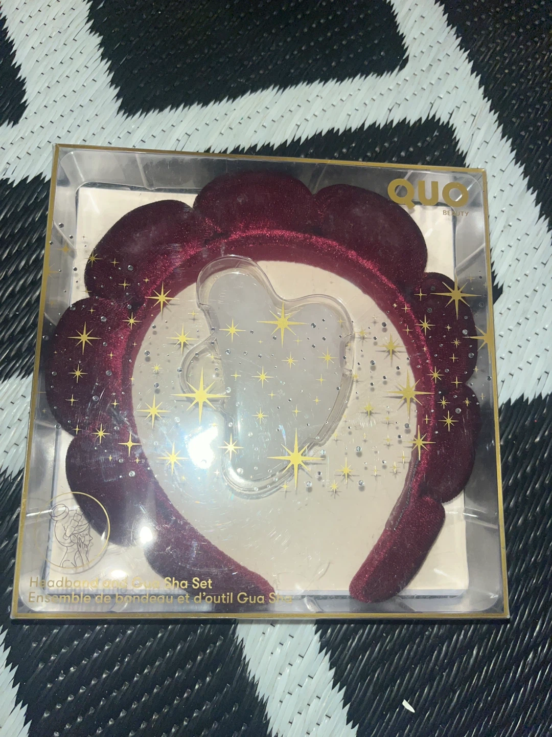 Quo Beauty Headband and Gua Sha Set
