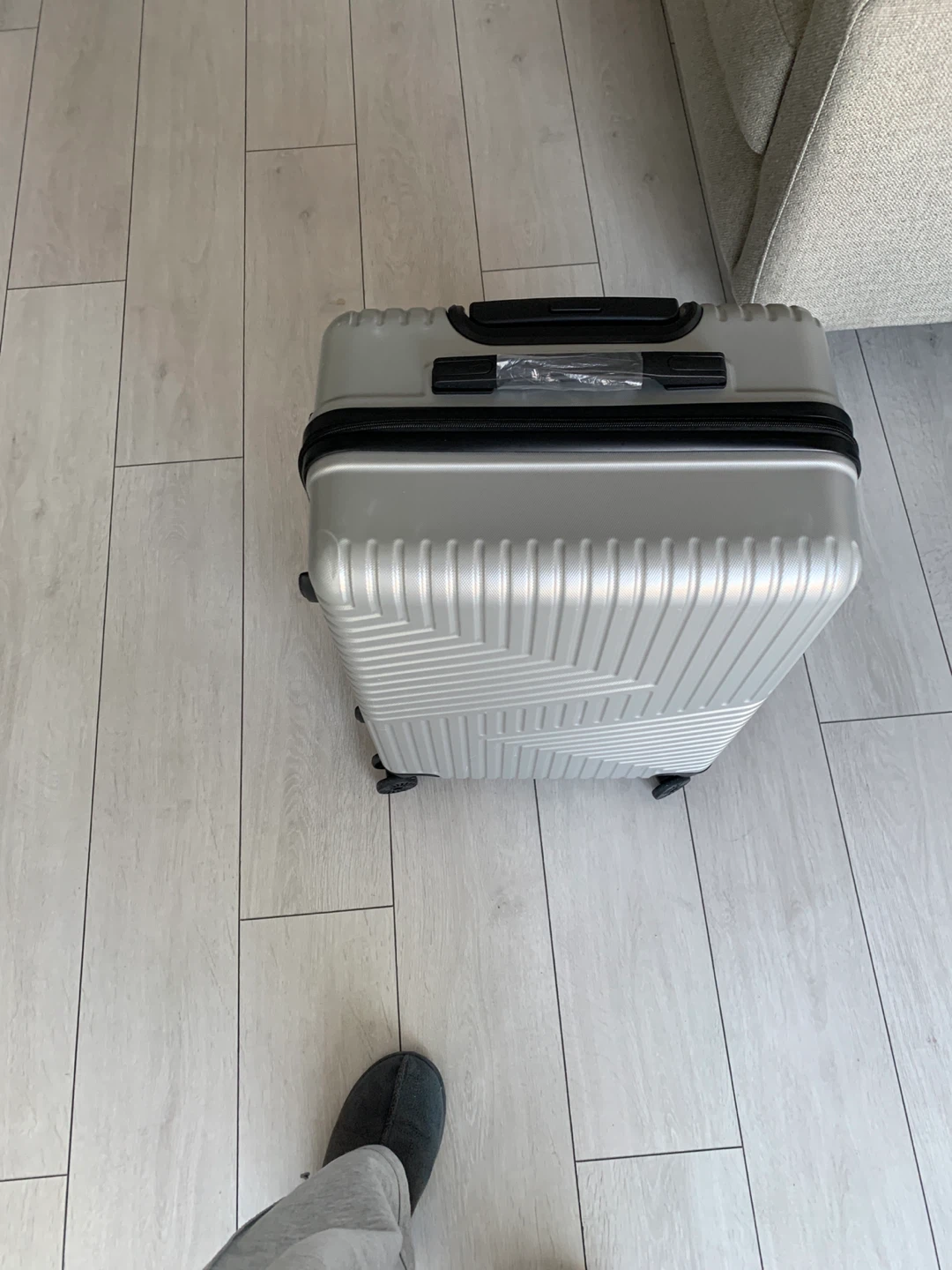 Medium Silver Hardside Spinner Suitcase - photo 2
