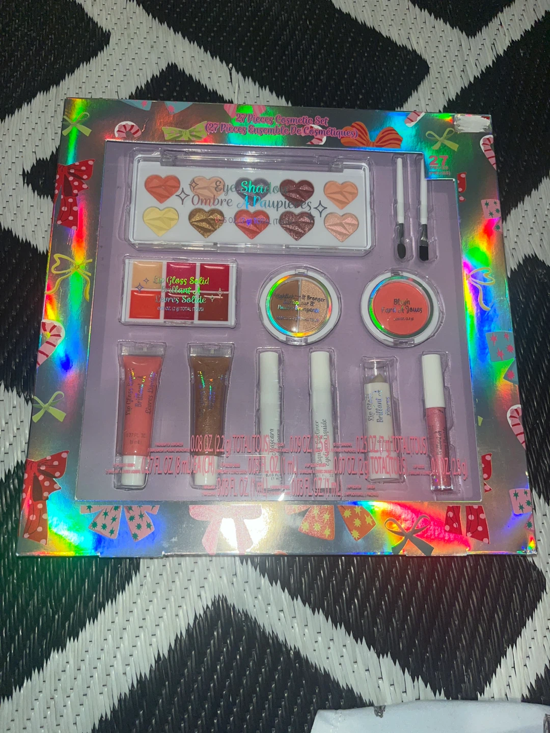 27 Piece Cosmetic Set