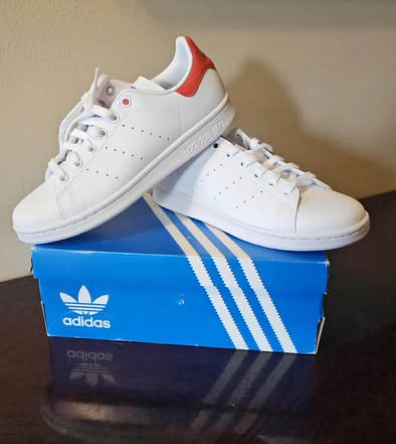 Brand New Stan Smith  size 5 womens shoes 📸🥕