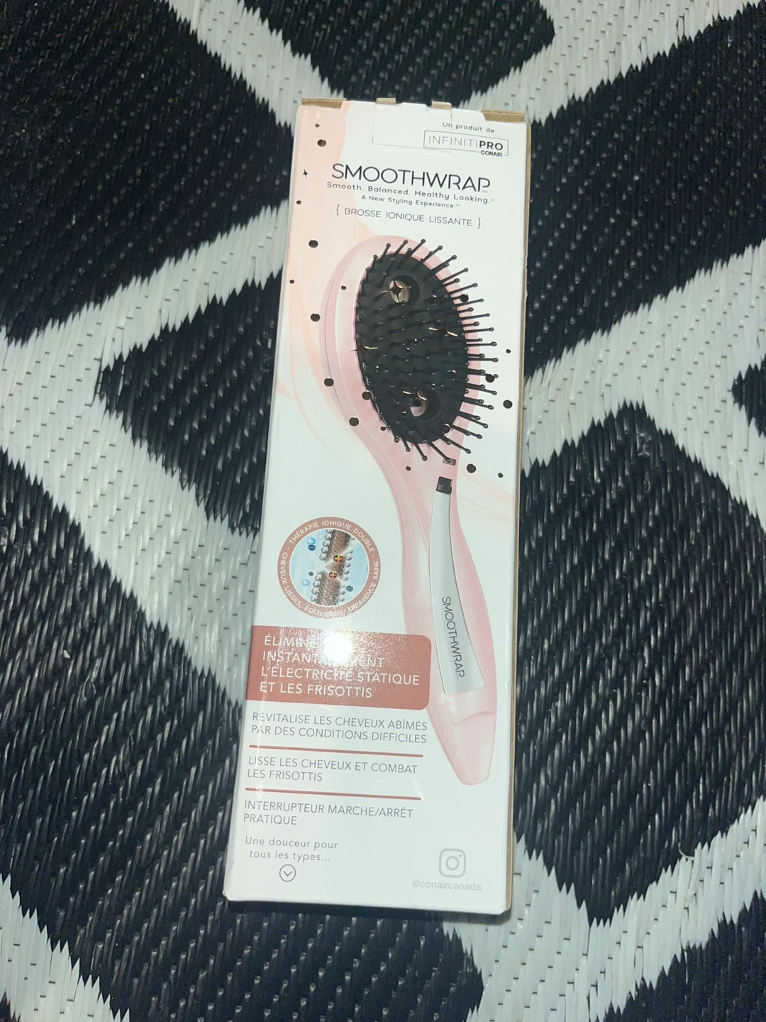 Conair InfinitiPro SmoothWrap Ion Therapy Smoothing Brush