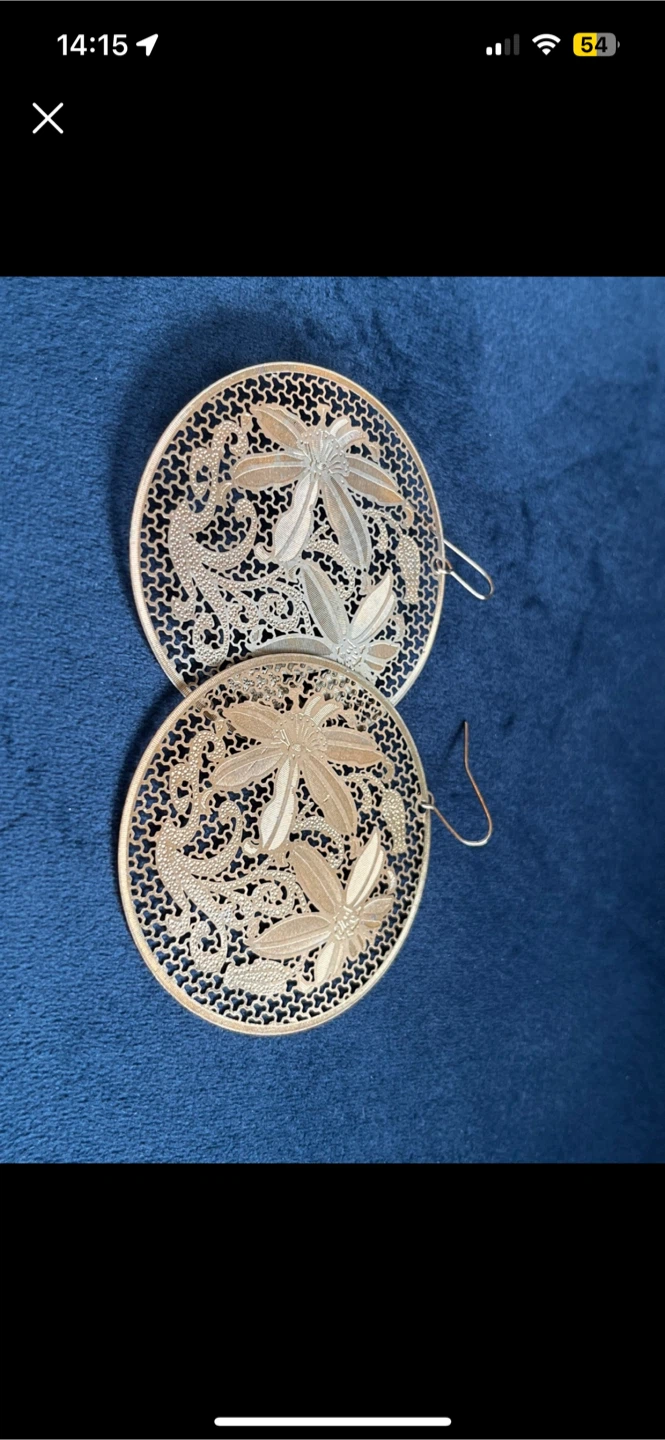 Flower Earrings FREE W OTHER ITEMS