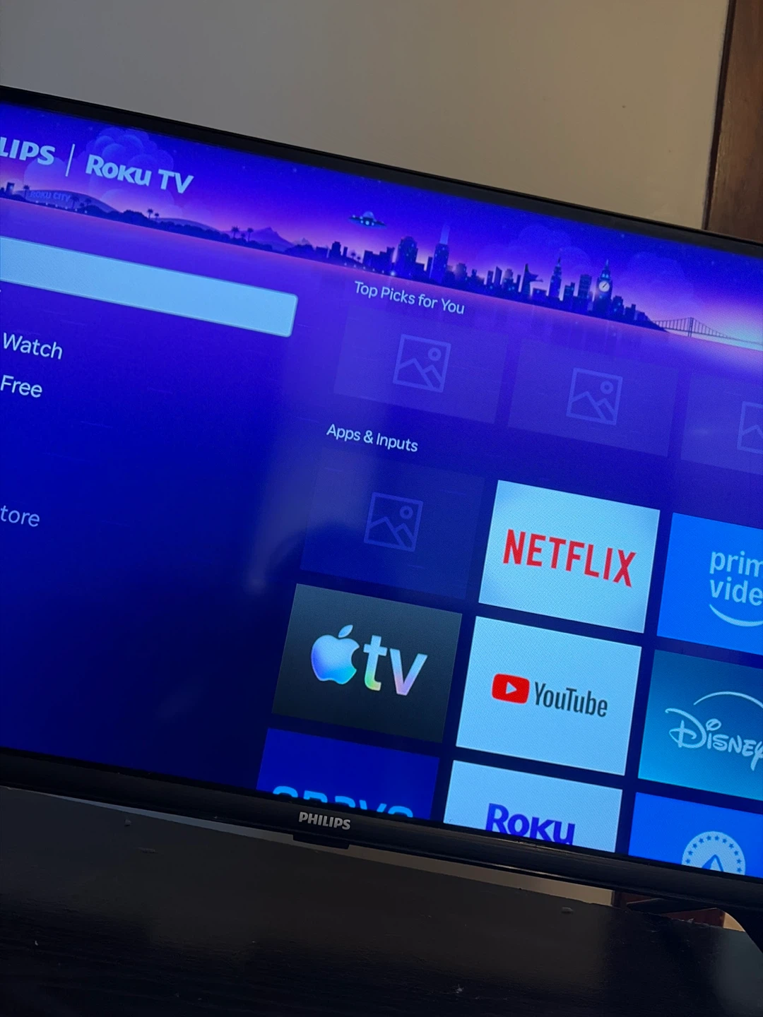 32 inch (pretty sure) Philips Roku TV with remote - photo 3