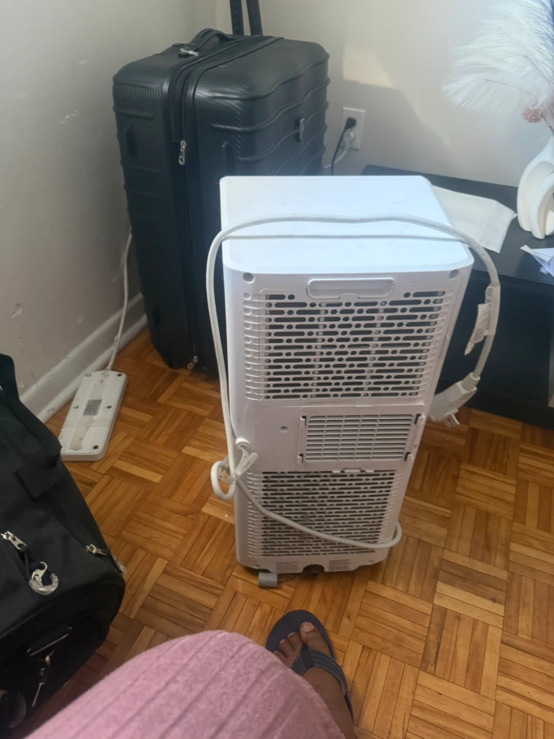 Hisense Portable Air Conditioner - photo 2