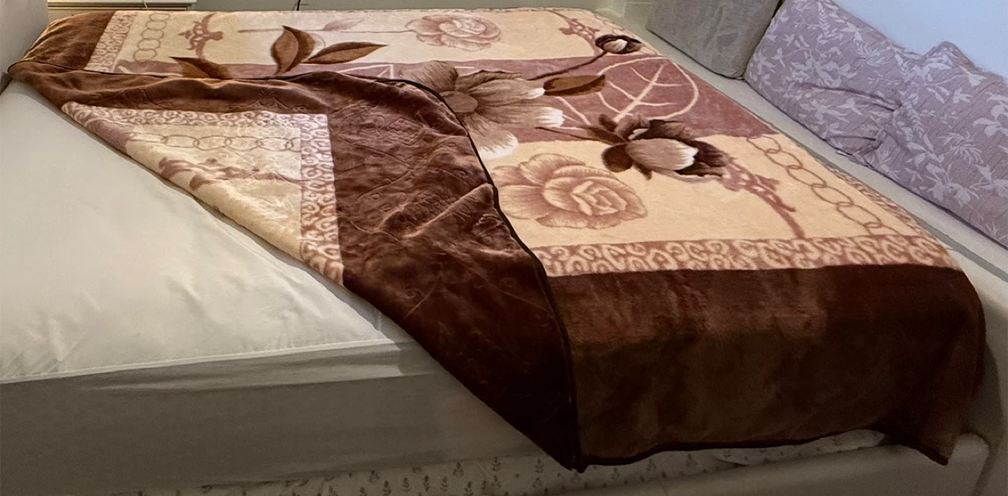 Queen Size Ethnic Blanket – Cozy Season Champion - photo 4