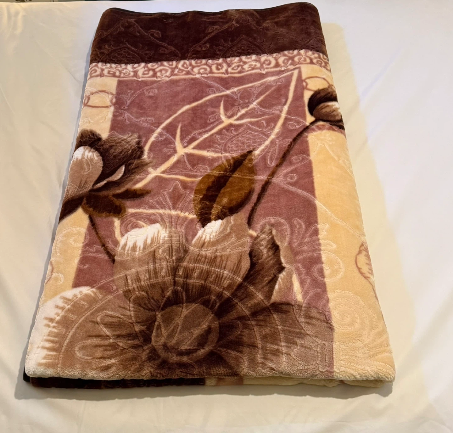 Queen Size Ethnic Blanket – Cozy Season Champion
