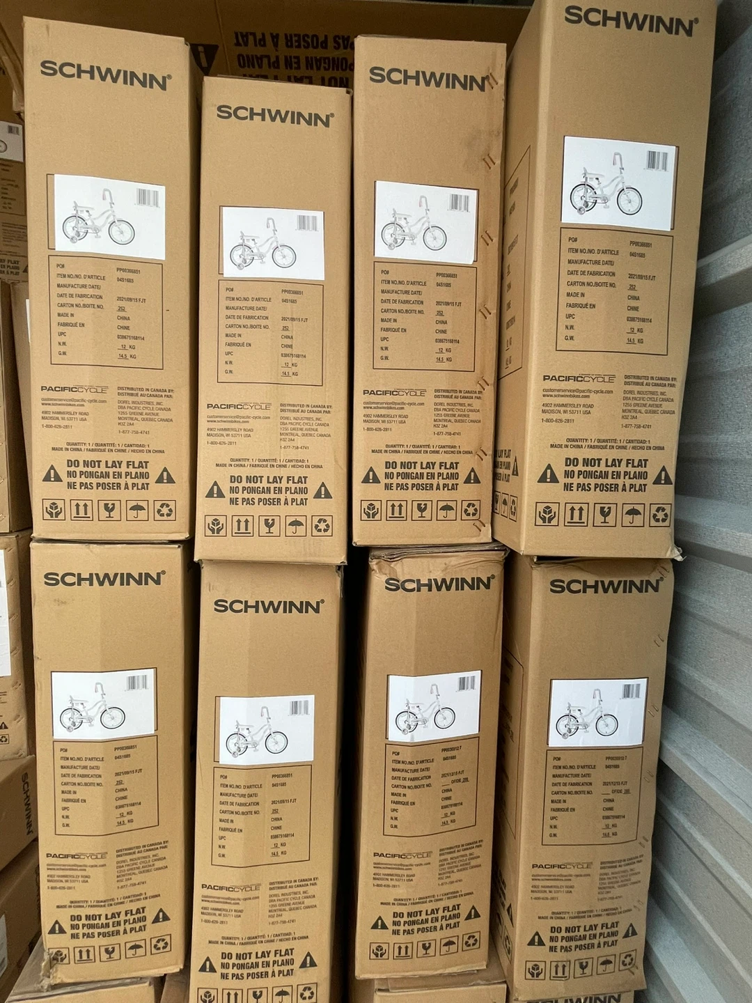 Schwinn 16” Girls Training Wheel Bike BRAND NEW IN BOX