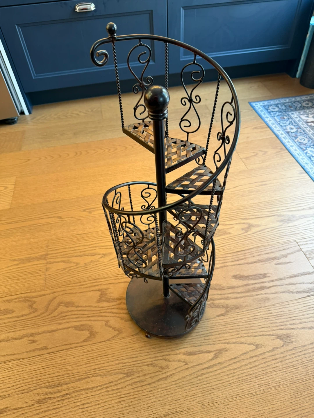 Spiral Staircase Metal Display Stand - photo 2