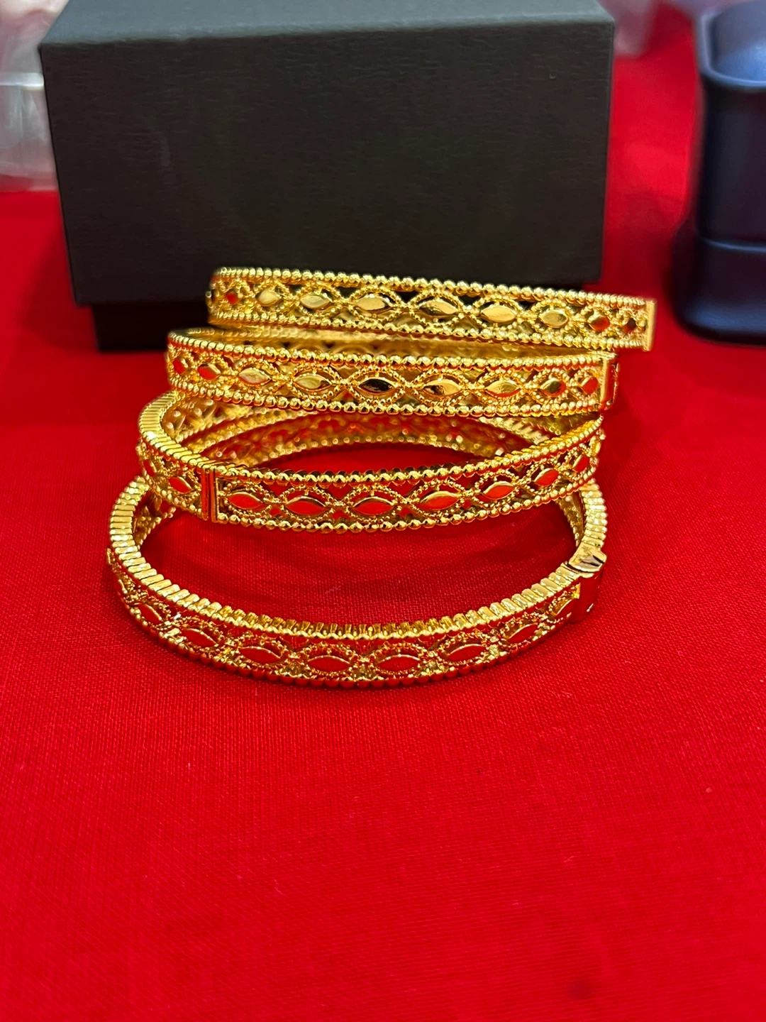 Set of 4 Gold-plated Bangle Bracelets - photo 2