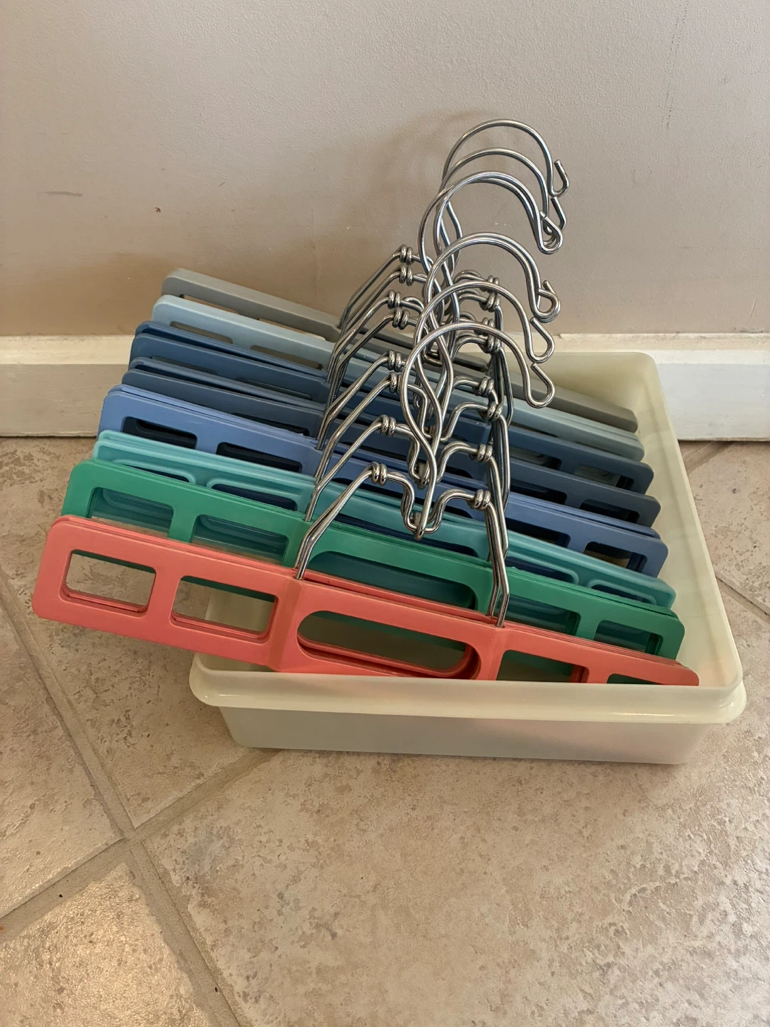 Set of 8 Multi-Colour Plastic Hangers