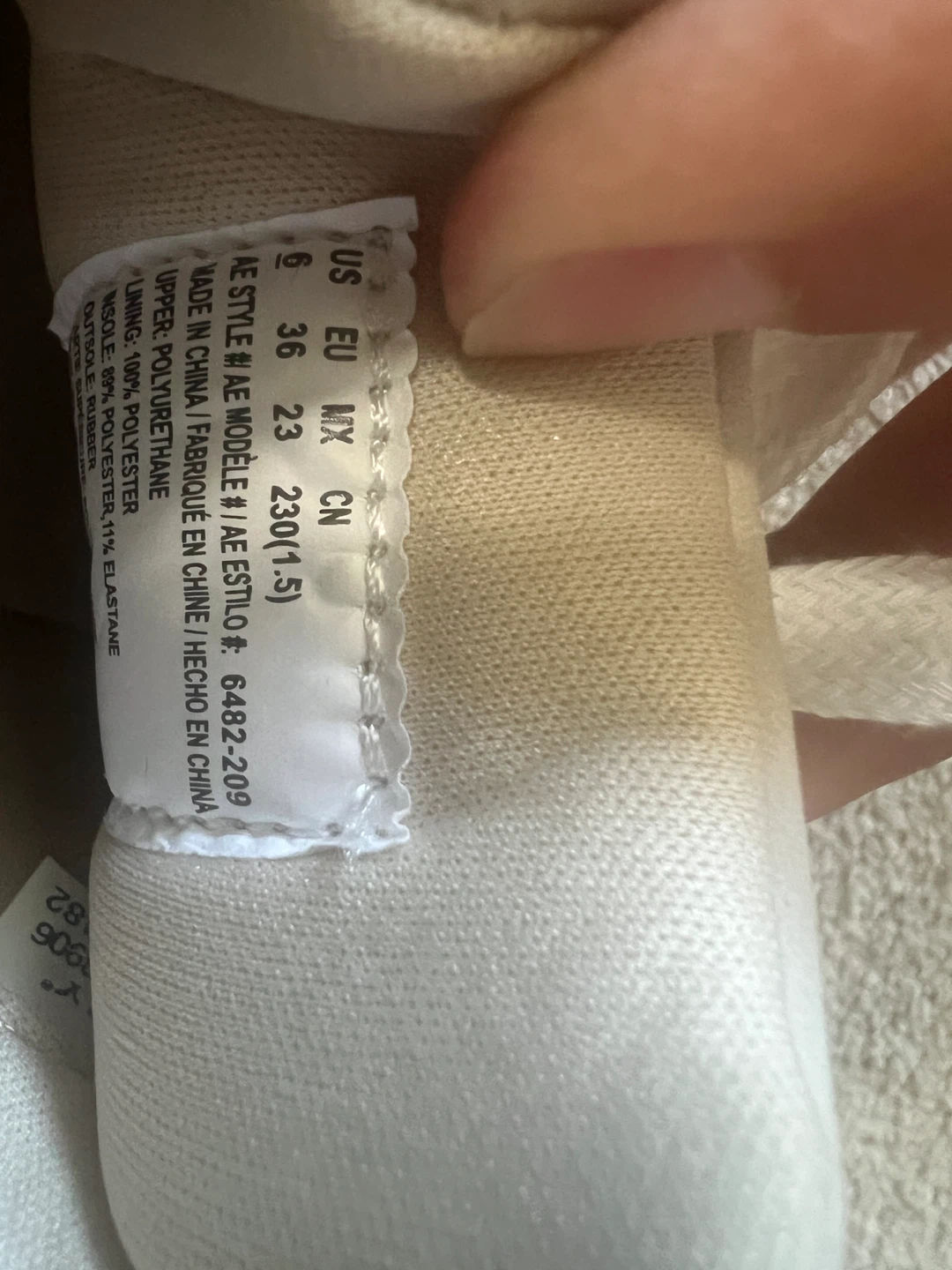 American Eagle Beige Sneakers Size 6 - photo 3