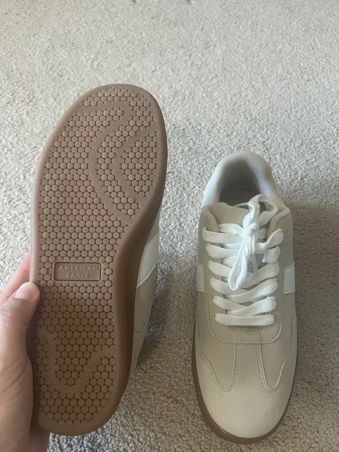 American Eagle Beige Sneakers Size 6 - photo 2