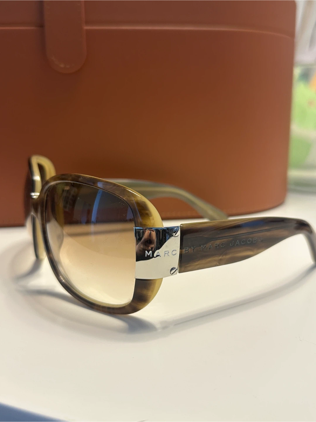 Marc by Marc Jacobs Sunglasses without case