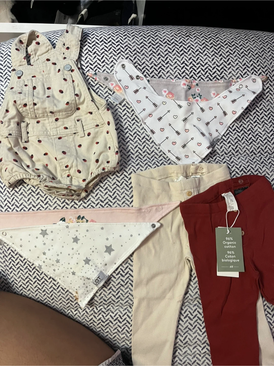 Baby clothing for free!! Need gone by today