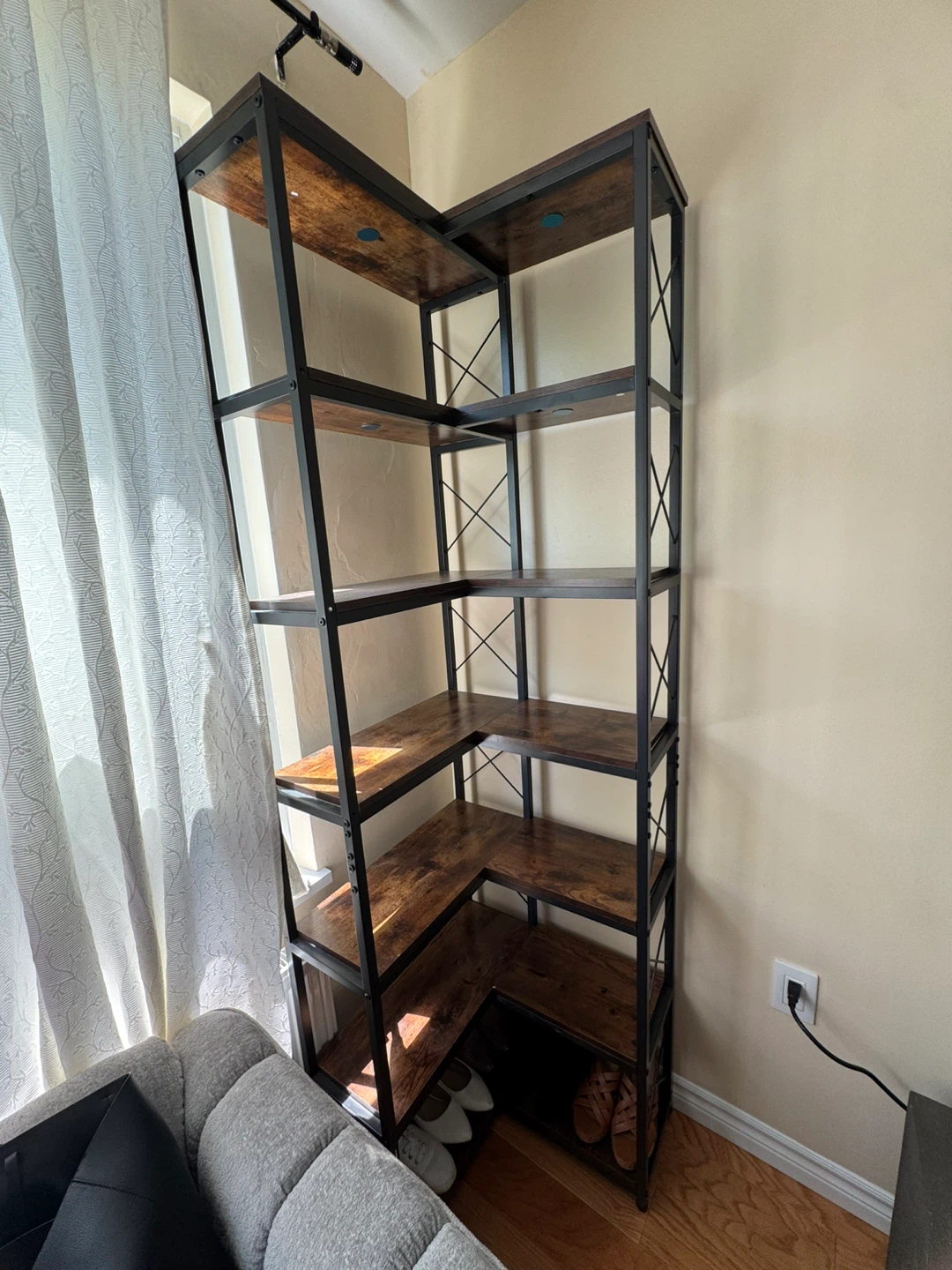Wooden Corner Bookshelf