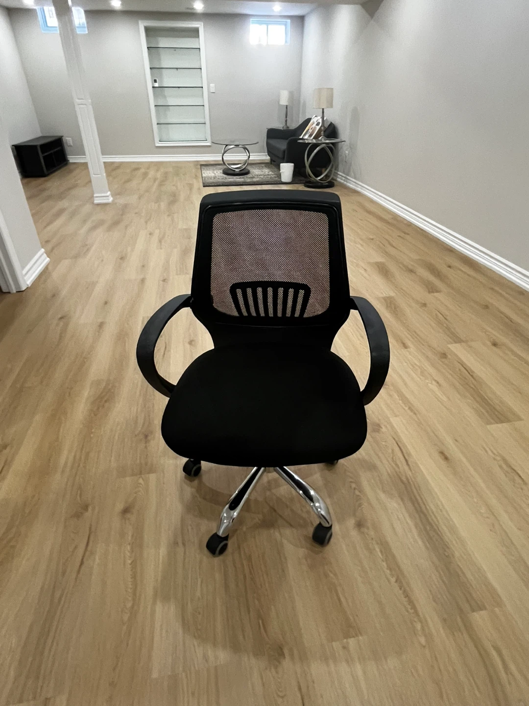 Black Mesh Office Chair with Wheels