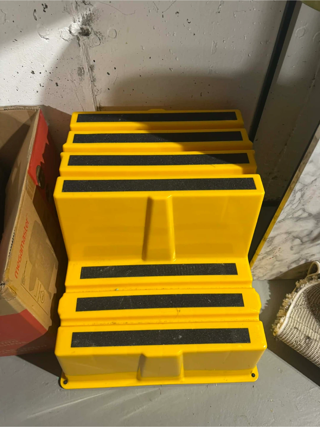 KLETON Industrial Step Stool - 2 Steps, Yellow