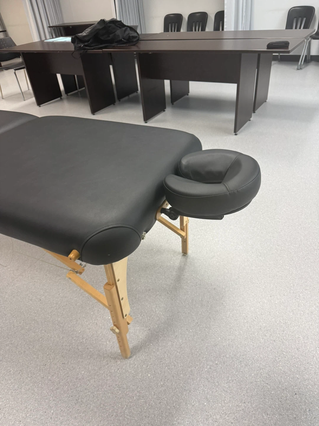 Stronglite Professional Massage Table - photo 3