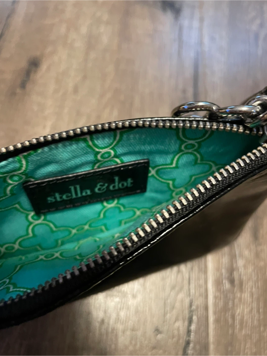 Stella & Dot Black Patent Leather Wristlet Clutch - photo 2