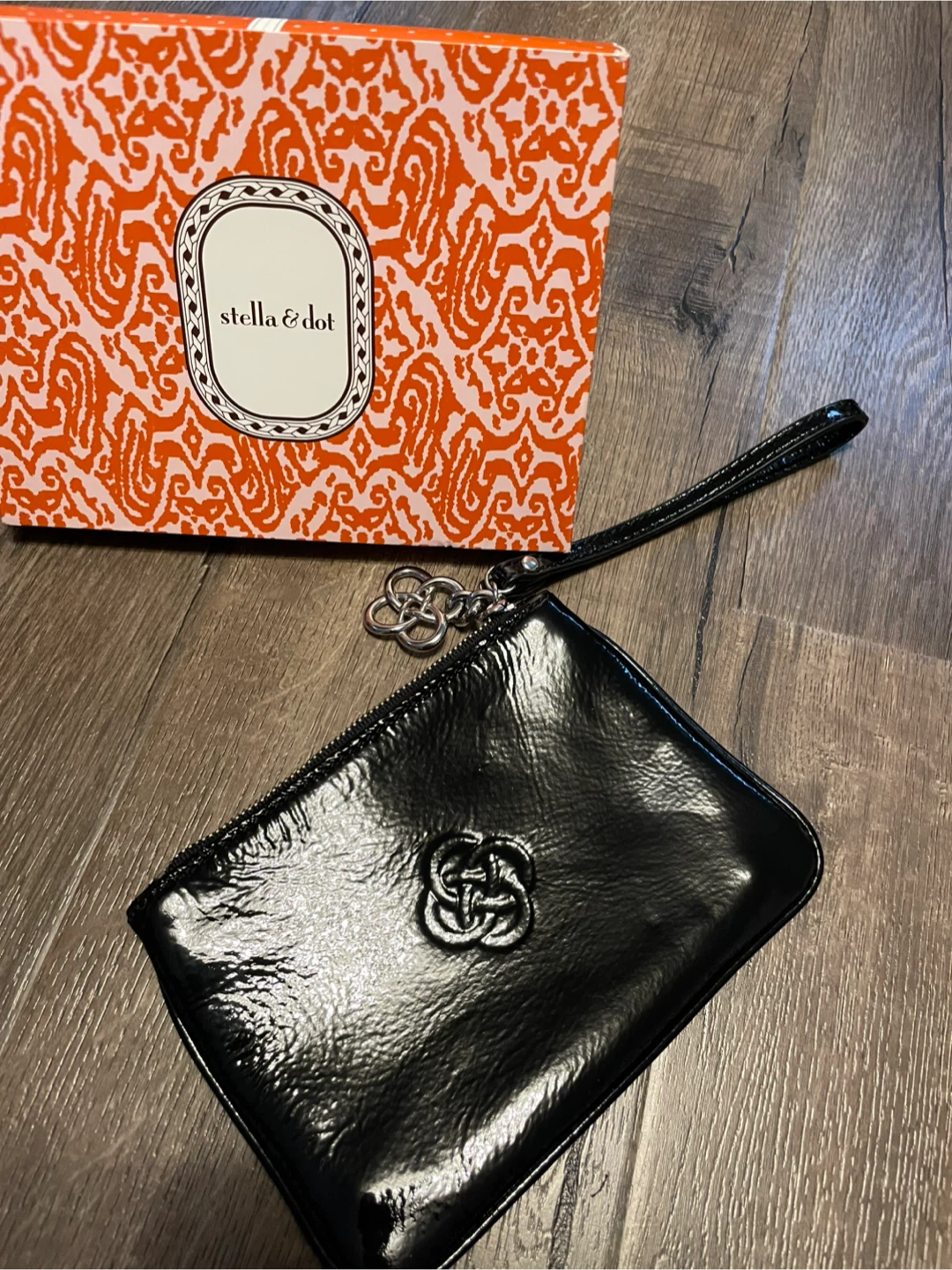 Stella & Dot Black Patent Leather Wristlet Clutch - photo 3
