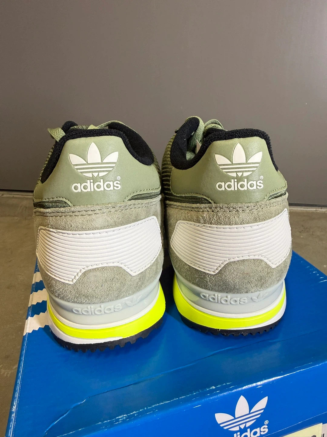 Adidas ZX 700 Sneakers - Green - Size 11 - photo 3