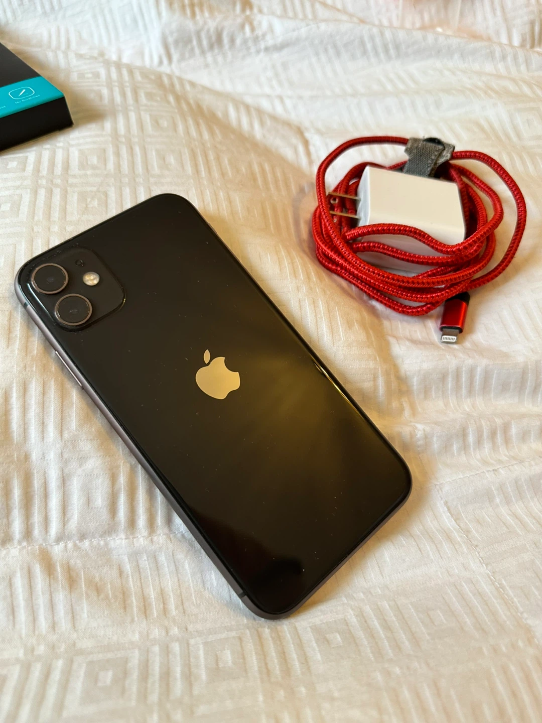 Iphone 11 64gb black unlocked + accessories - photo 3