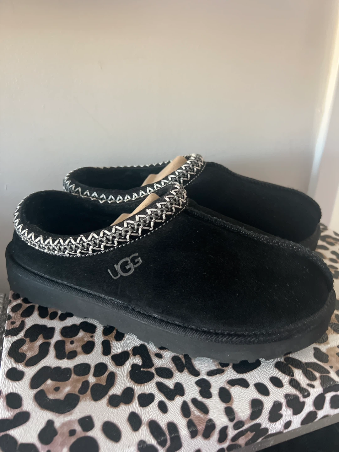 Black Tasman Uggs
