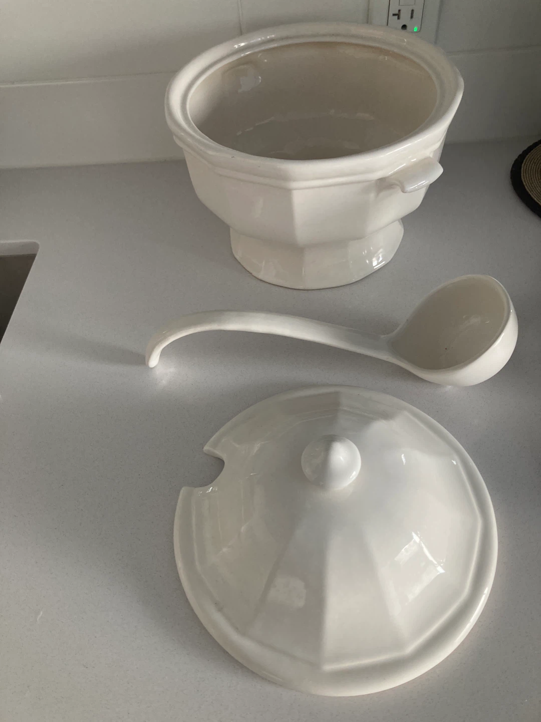 White Ceramic Soup Tureen with Ladle - photo 3
