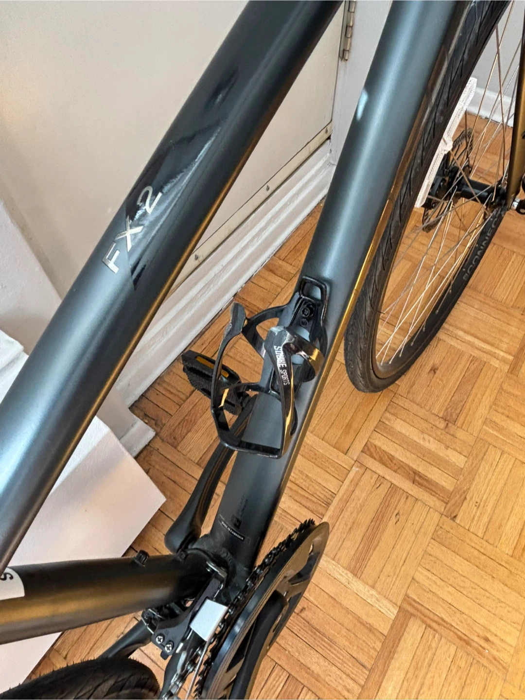 LIKE NEW!! Trek FX 2 Disc Hybrid Bike - photo 5