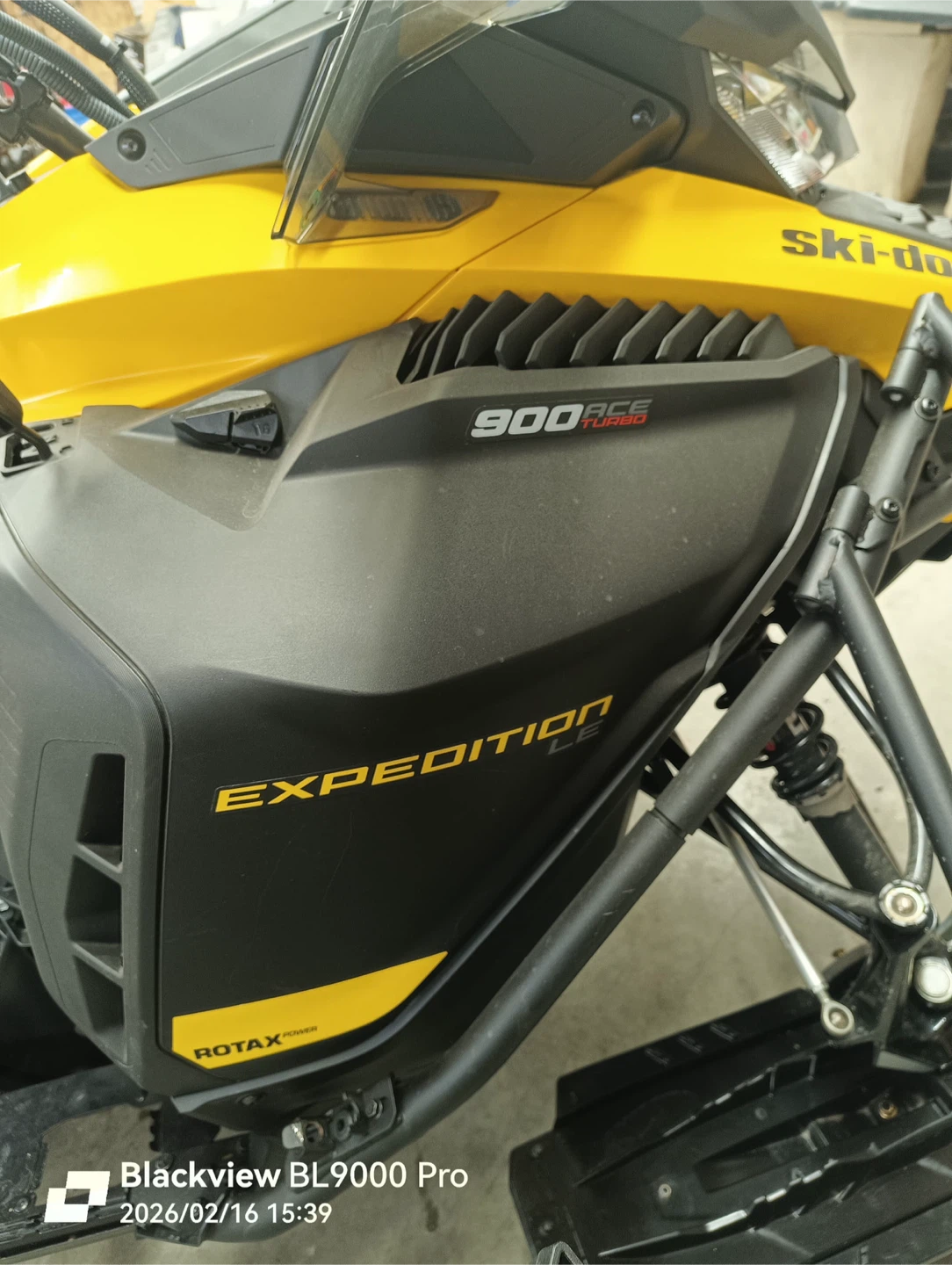 Ski-Doo Expedition LE 900 ACE Turbo Snowmobile - photo 3